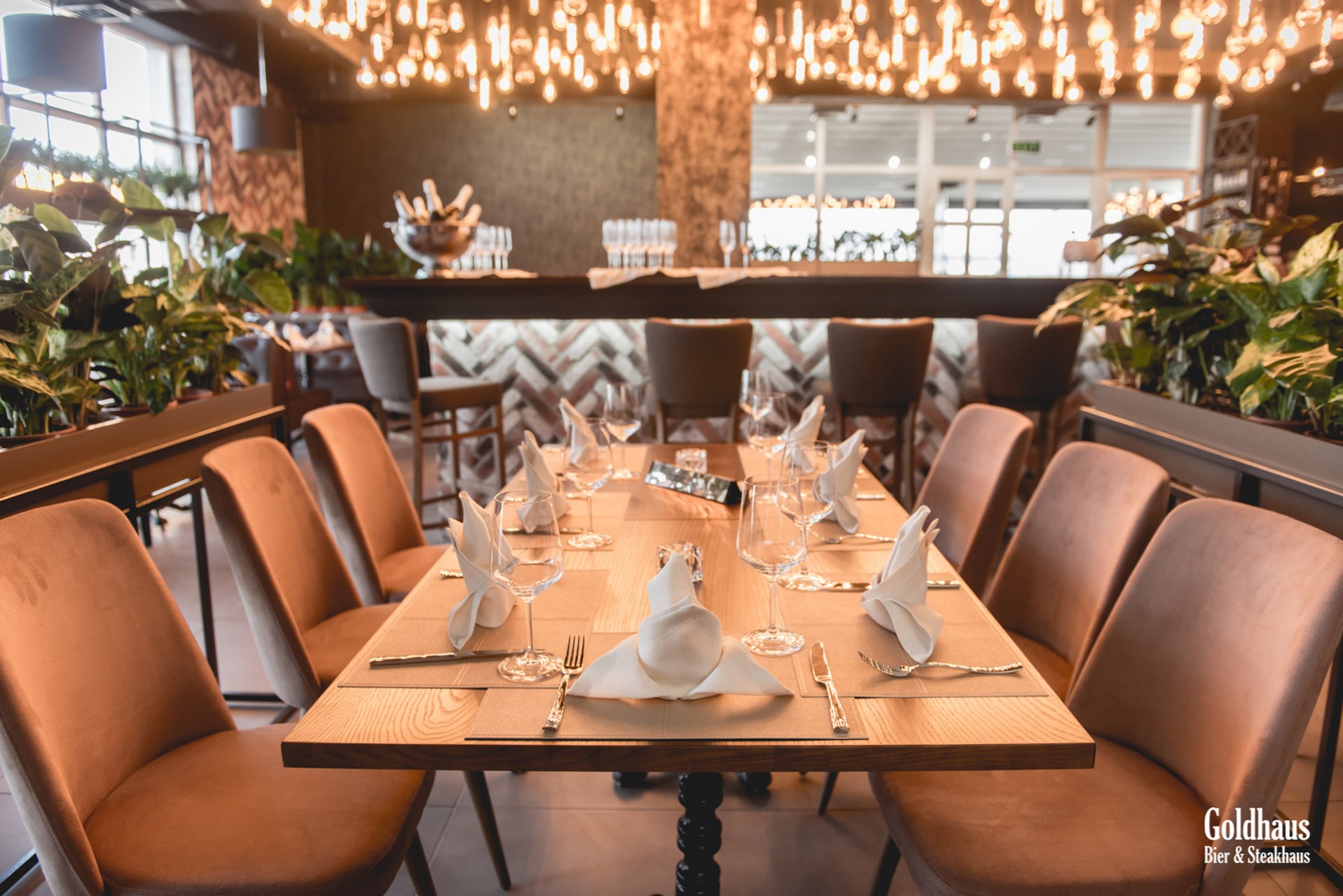 Interiorul restaurantului Goldhaus