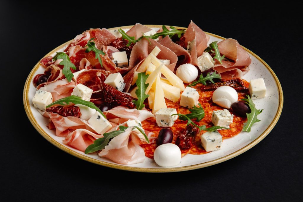 Platou Antipasti pentru două persoane